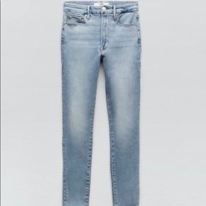 NWT GOOD AMERICAN/ZARA ZW JEANS HIGH RISE SKINNY
LIGHT BLUE - REF. 9863/069